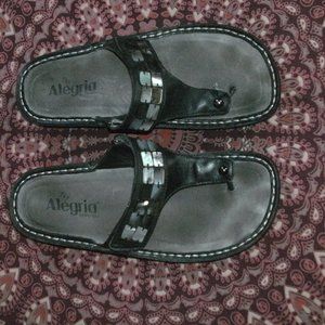 Alegria Leather Wedge Flip Flops Sandal Beaded Adjustable Strap CAR-611 sz 39